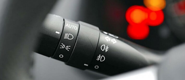 הדלקת אורות ביום